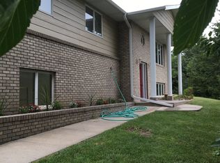 6401 W Cedar Hills Pl, Kearney, NE 68845