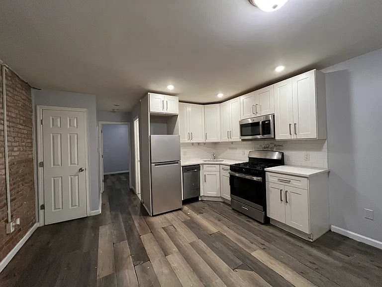 116 Atlantic St #1 — Photo 2