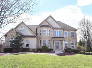 202 Eagle View Dr, Bath, PA 18014