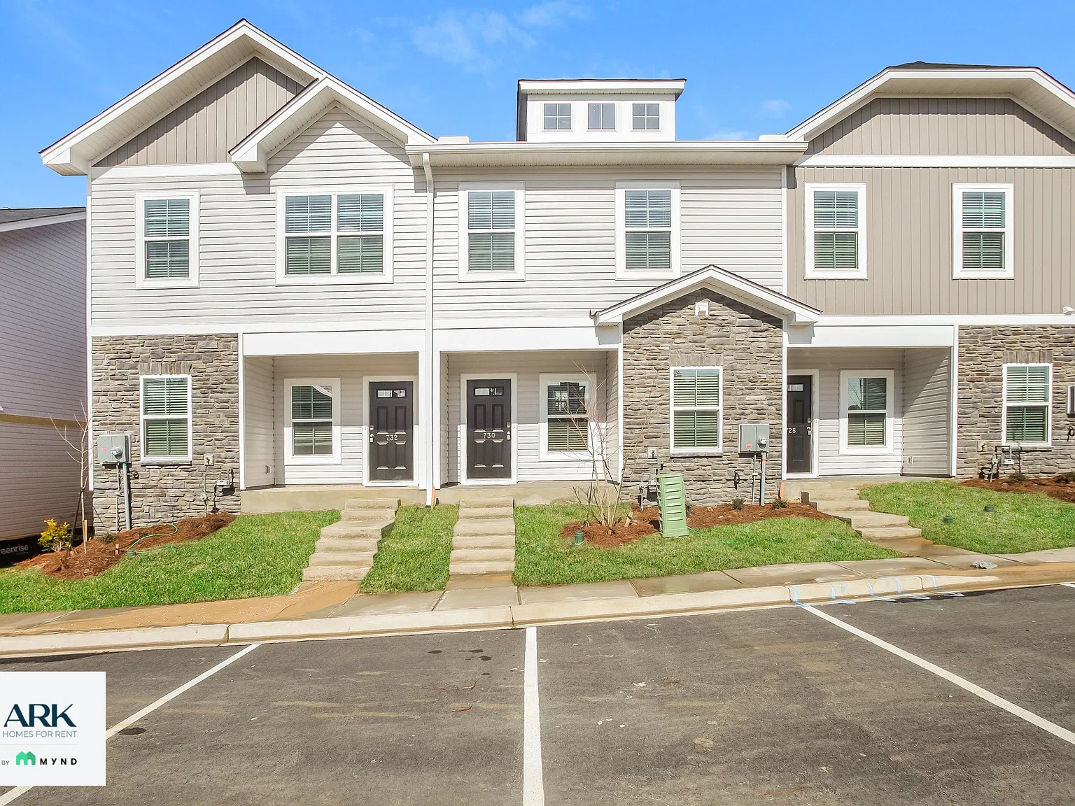 2 bed, 2.5 bath, 1428 sqft, $1,635 — Photo 1