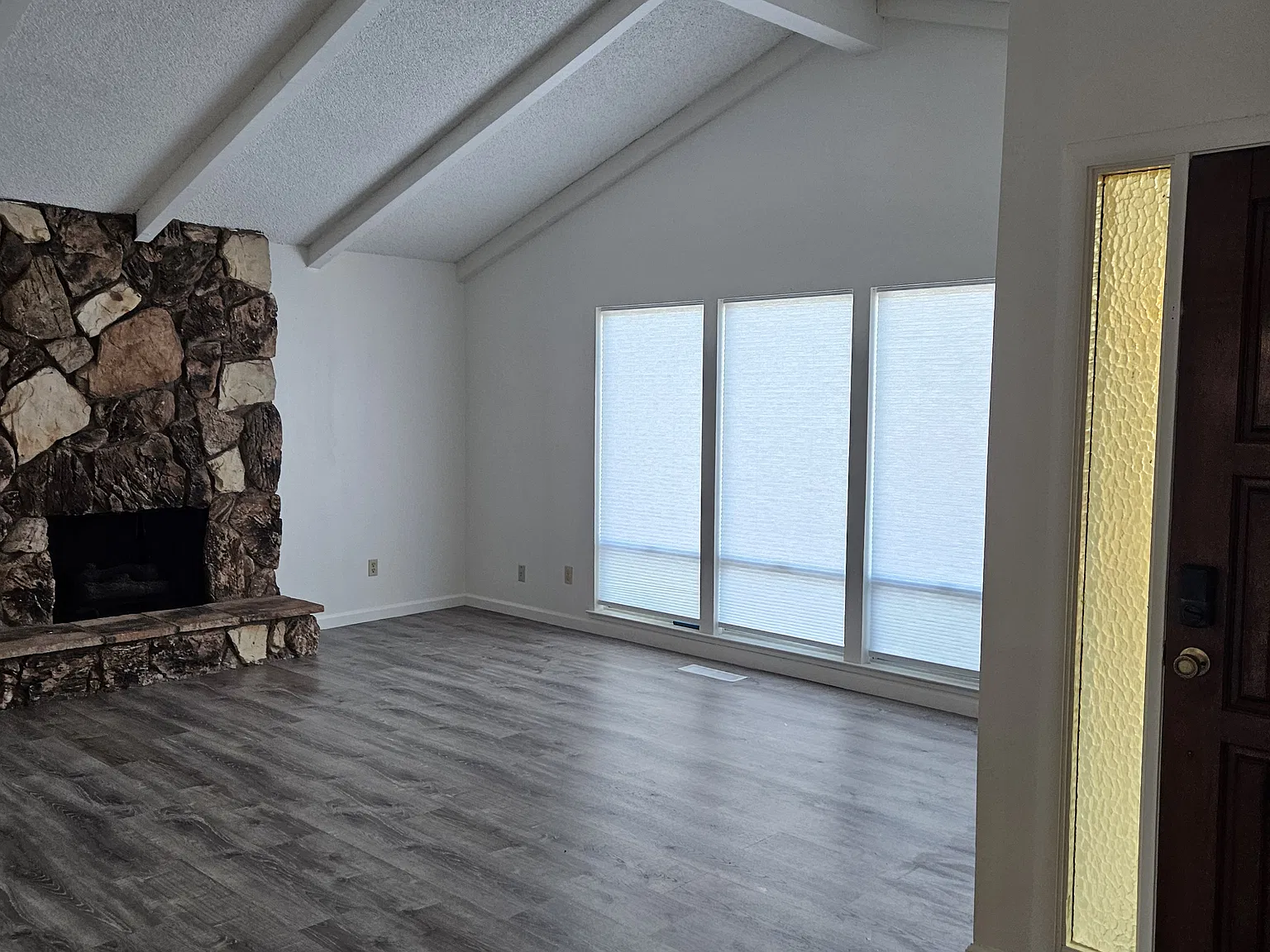 6832 Waterview Way — Photo 2