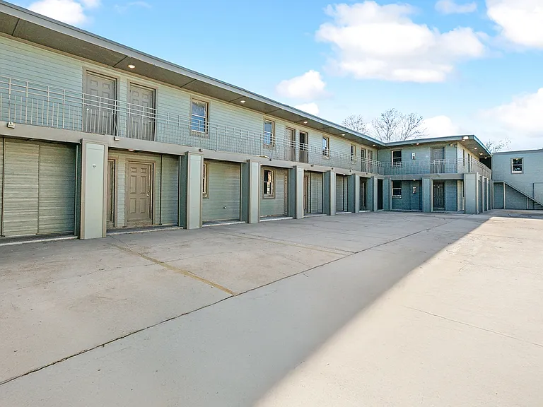2316 Washington Ave #210 — Photo 11