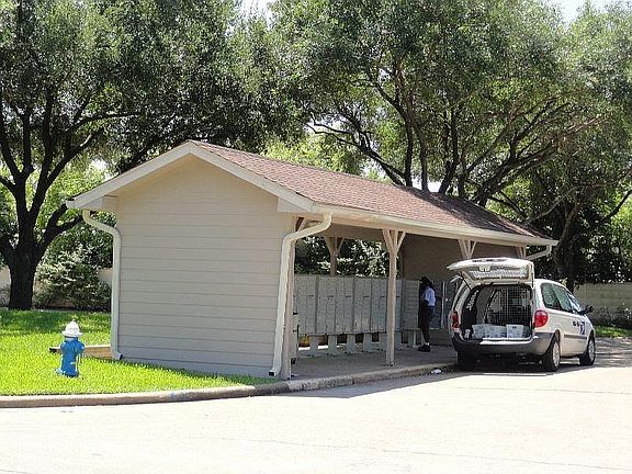 2nd image of 9495 Pagewood Ln #9495