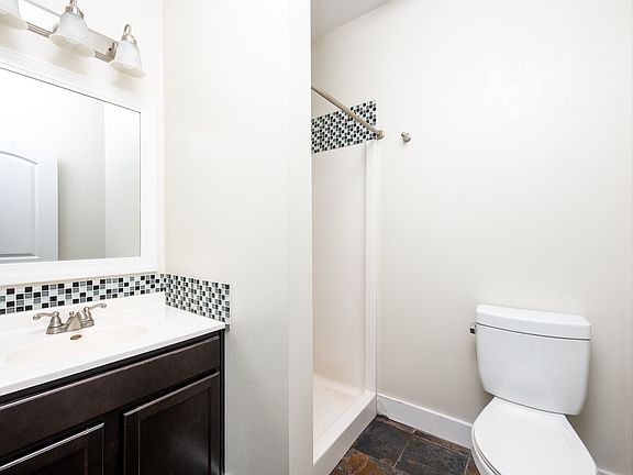 3rd image of 703 N Walnut St APT 1