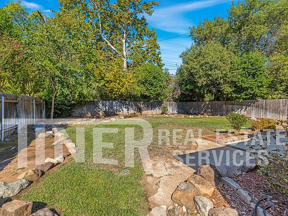 4th image of 2511 Cathay Way
