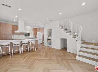 847 Huntley Dr #1/2, West Hollywood, CA 90069