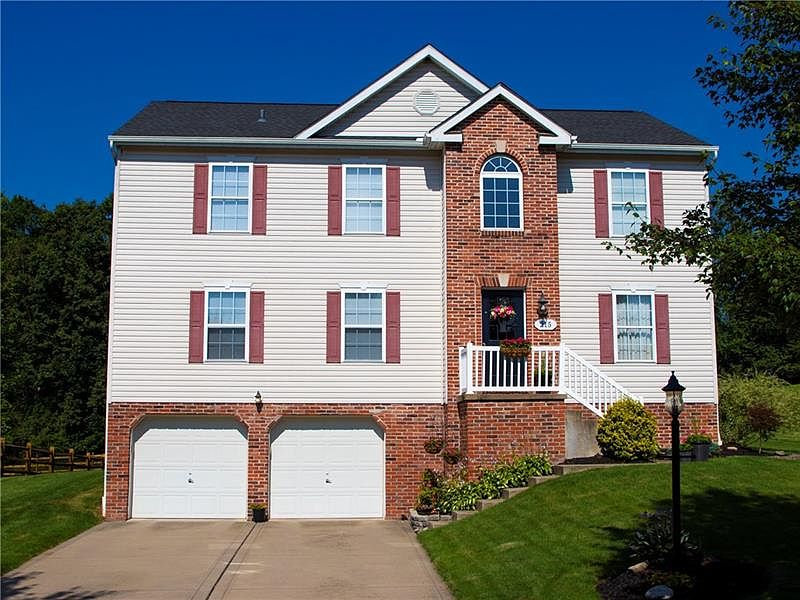 1st image of 215 Tyler Dr