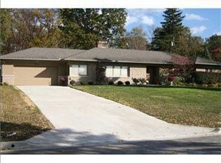 3142 S Dorchester Rd, Upper Arlington, OH 43221