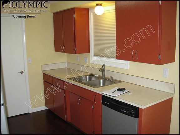 4th image of 1831 Ethridge Ct NE