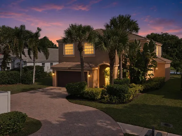 2462 Westmont Place, Royal Palm Beach, FL 33411