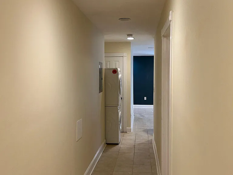 1112 Oates St NE #B — Photo 11