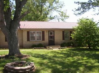 1109 Nicholson St, Decherd, TN 37324