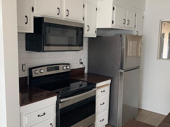 3rd image of 345 Quincy Ave