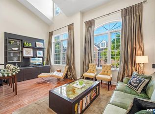 135 Abbie Ct, West New York, NJ 07093