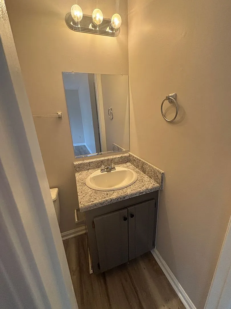 122 Lari Ln — Photo 1