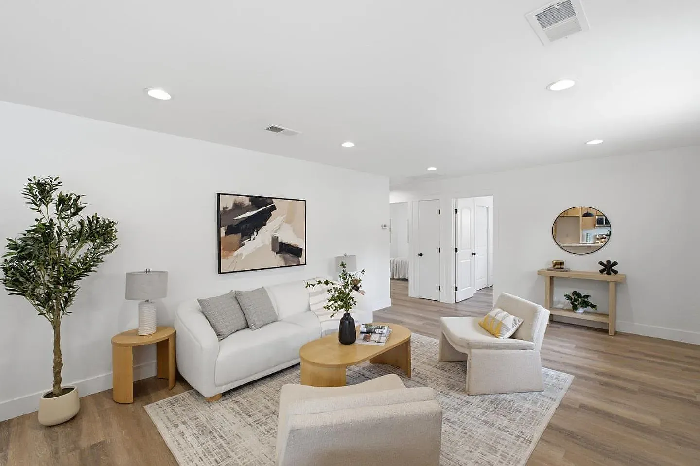 4 bed, 1680 sqft, $6,500 — Photo 4