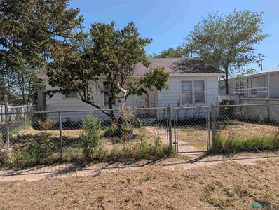 832 E Canadian St, Portales, NM, 88130