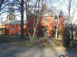 712 School St, Coshocton, OH