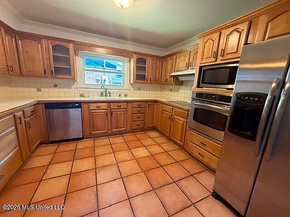3rd image of 710 Mills Ave