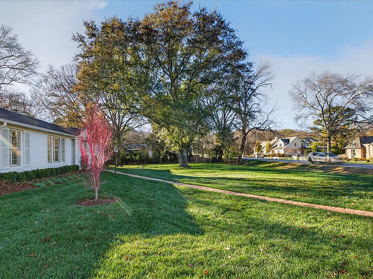 1209 Tyne Blvd — Photo 50