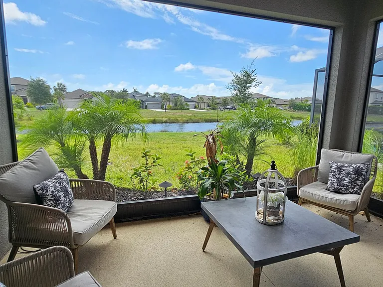 15285 Shady Palms Ln — Photo 33