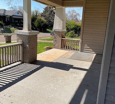 4th image of 2819 Linden Ave