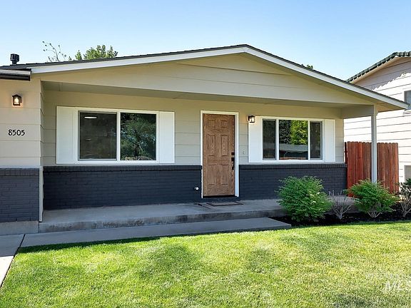 2nd image of 8505 W Canterbury Dr