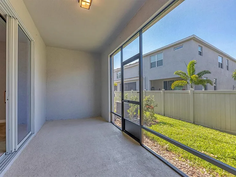8657 Palmer Park Cir — Photo 24
