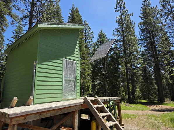 6833 Mount Shasta Dr, McCloud, CA 96057