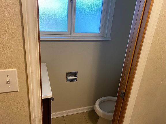 4th image of 9820 18th Street Ct E