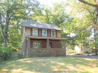 66 Faner Rd, Midland Park, NJ 07432