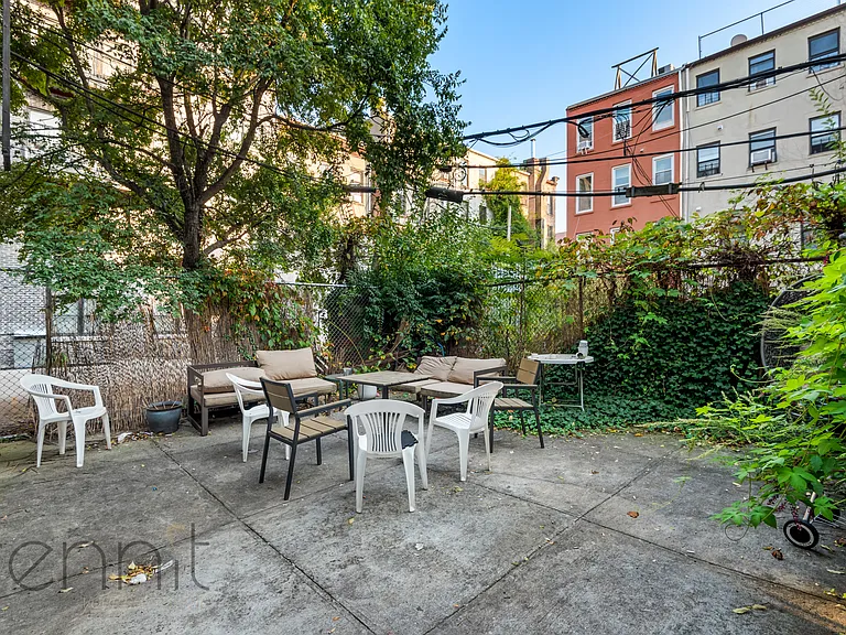 686 Jefferson Ave #2L — Photo 17