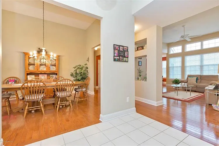 22 Crown Cir photo 1