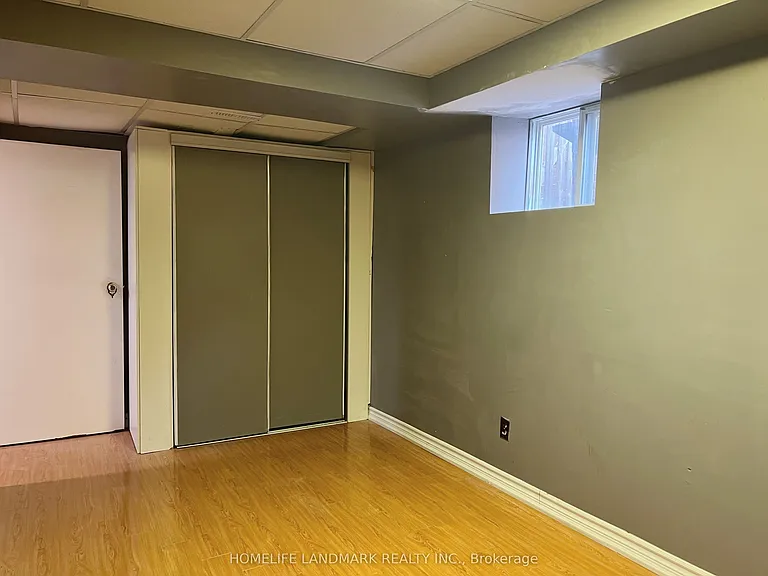 8 Lesskim Ct #BASEMENT — Photo 4