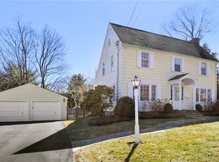 55 Noyes Rd, Fairfield, CT 06824