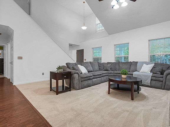 4th image of 1243 Blacksmith Dr