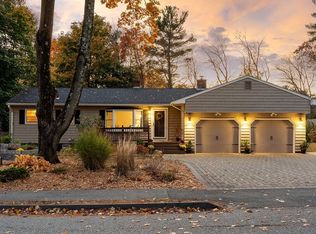 27 Lawrence St, Wilmington, MA 01887