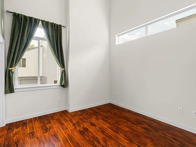 705 N Bluff Dr #6 — Photo 25