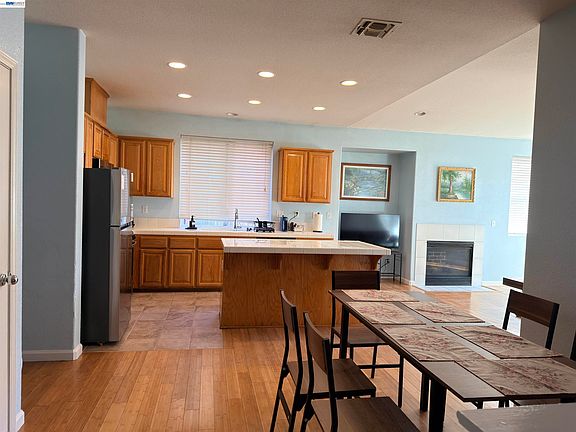 5th image of 2516 Withrow Ln
