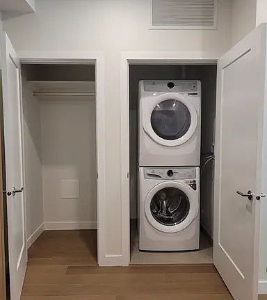 5th image of 9652 Benchland Dr #504F