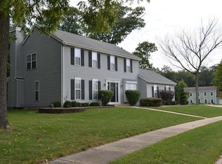 2820 Willard Ln, Waukesha, WI 53188