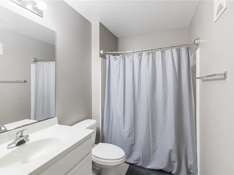 1725 Harvey Mitchell Pkwy S #1313 — Photo 12