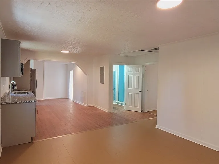 315 Saint Marks St — Photo 11