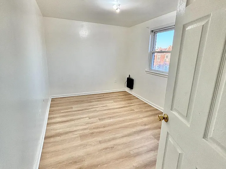 1515 Tyson Ave #2 — Photo 10