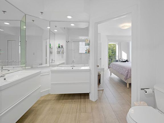 3rd image of 3245 NE 184th St #1340