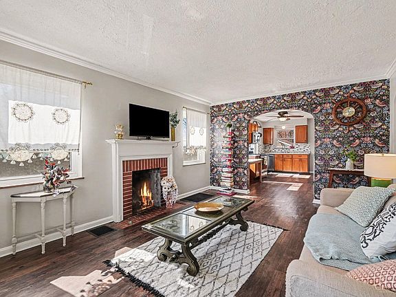 4th image of 7719 Dearborn Ave