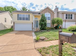 540 Winter Bluff Dr, Fenton, MO