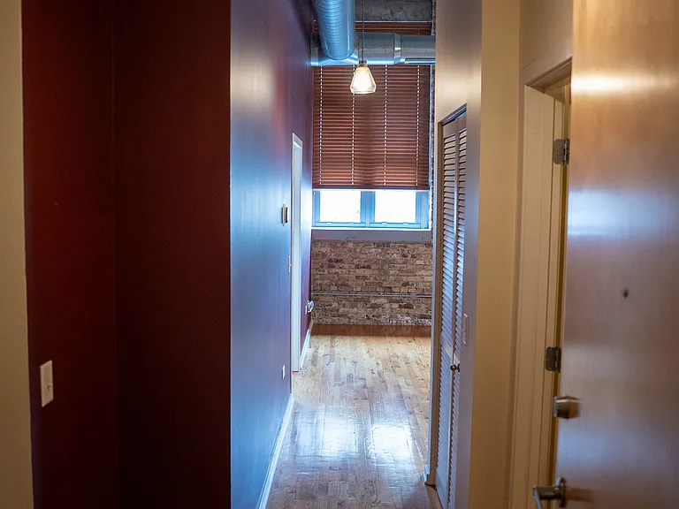 1735 N Paulina St #318 — Photo 2
