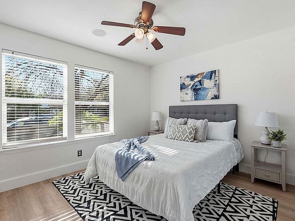 4th image of 1630 Chippeway Ln