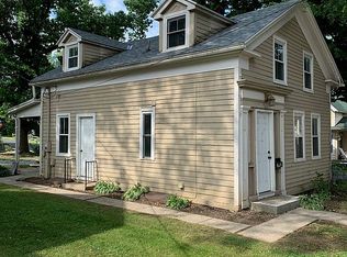 21 W College St, Fredericktown, OH 43019
